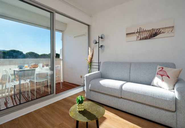 Studio à Le Grau-du-Roi - Studio rénové, 4 pers, balcon