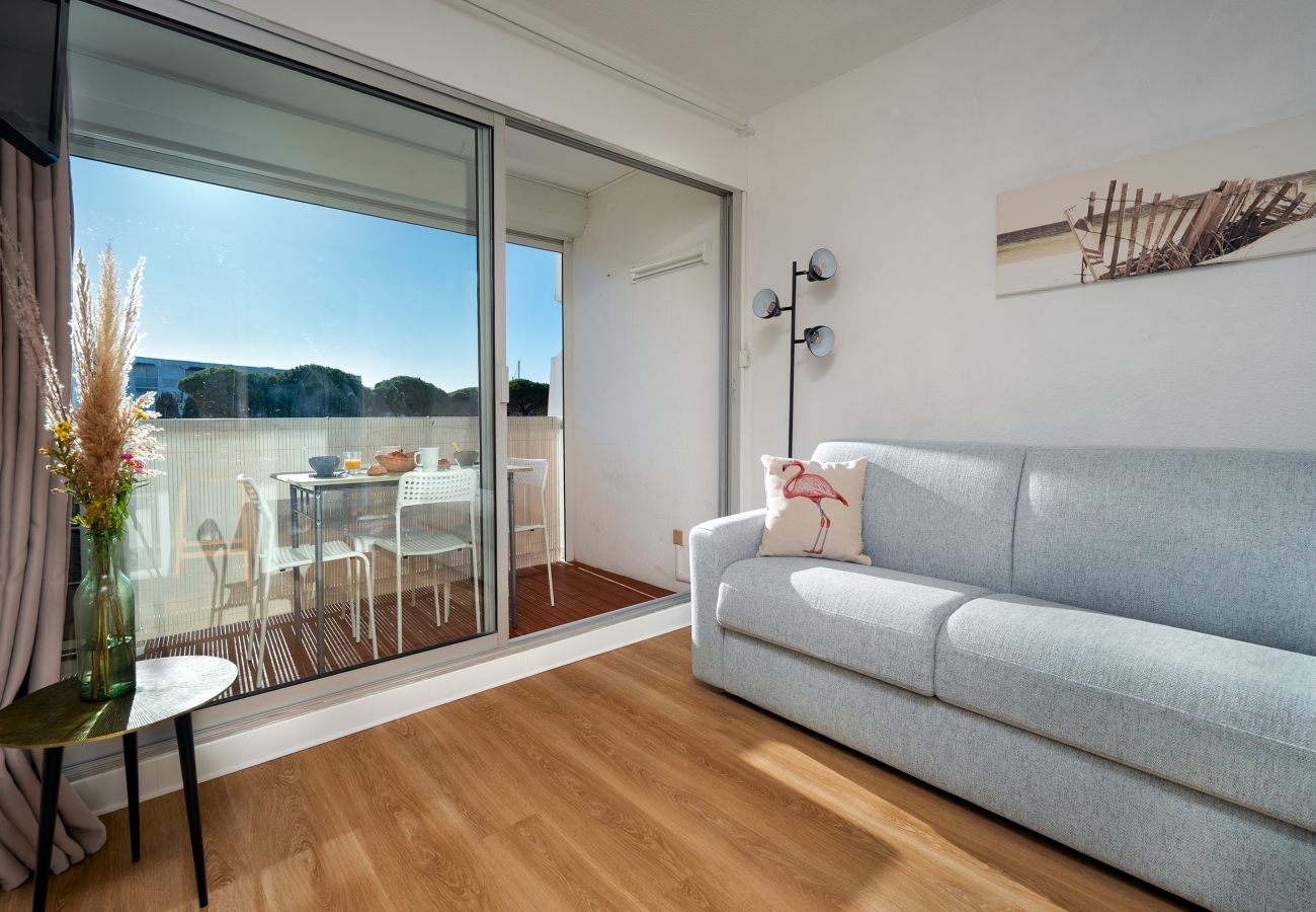 Studio à Le Grau-du-Roi - Studio rénové, 4 pers, balcon