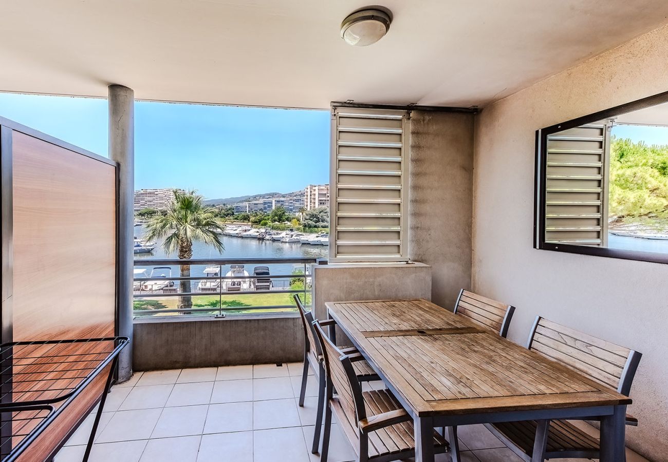 Appartement à Mandelieu-la-Napoule - Bel Appt 4 pers vue Marina