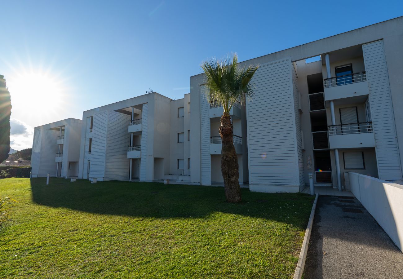 Appartement à Mandelieu-la-Napoule - Bel Appt climatisé pour 4pers 