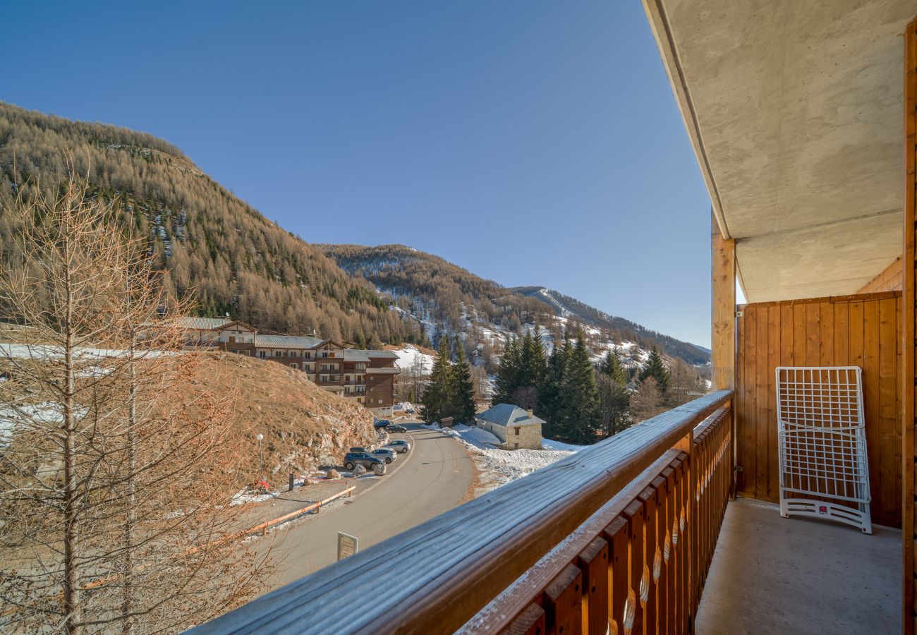 Appartement à Allos - Bel appartement 6 pers, pied des piste, vue montagne