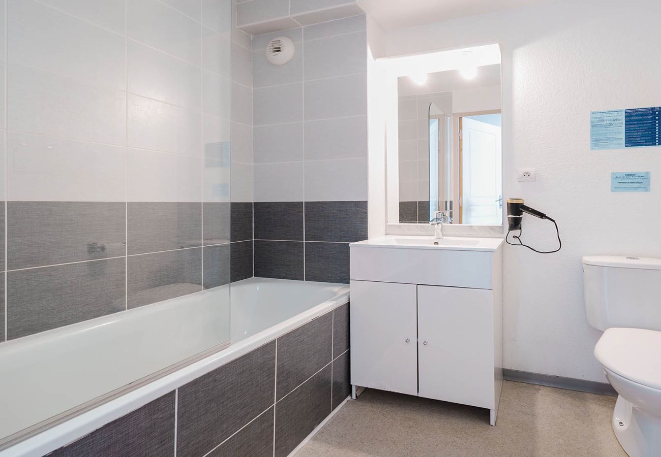 Studio à Agde - Studio équipé 2 pers en centre ville