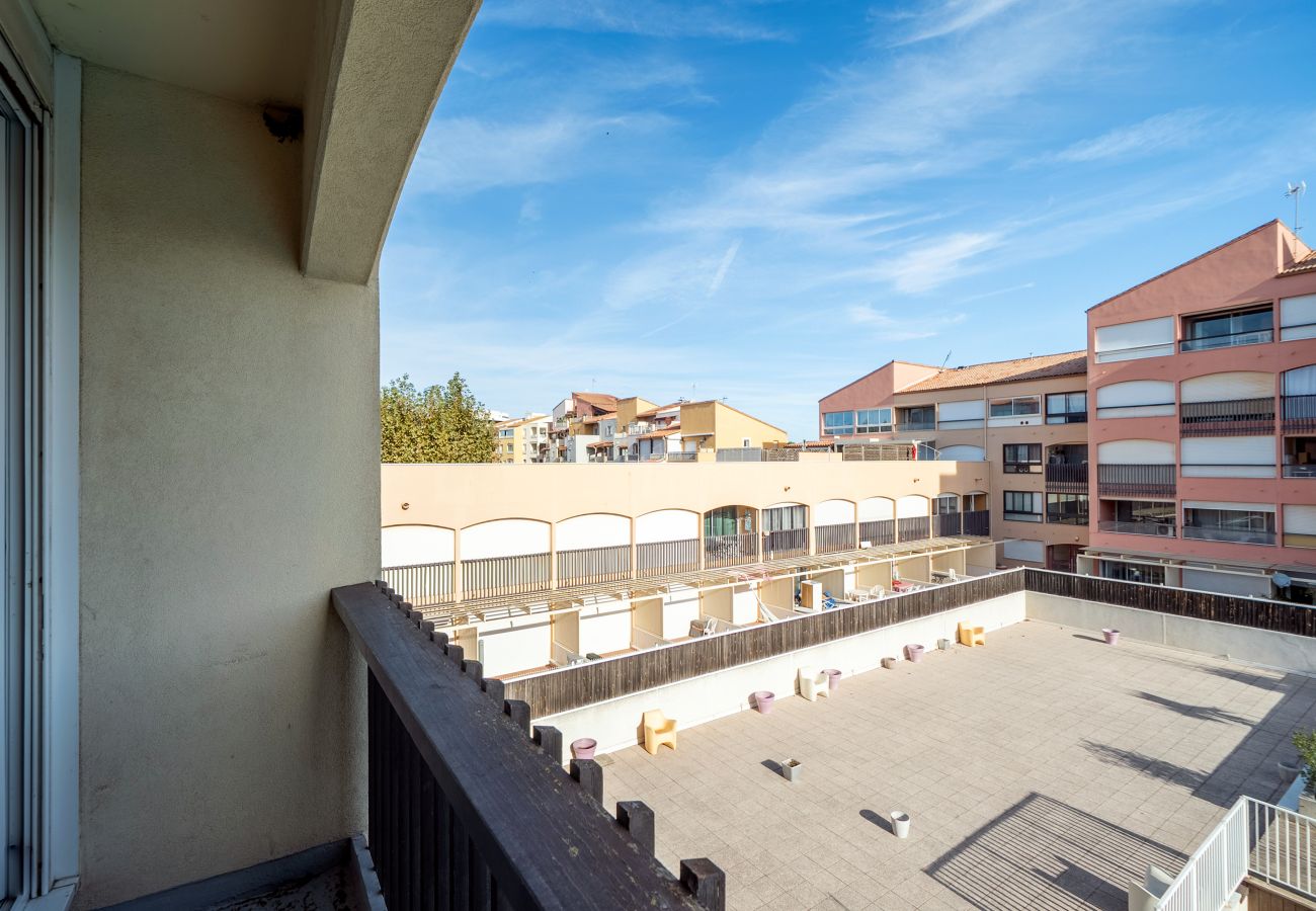 Studio à Agde - Studio coquet 2 pers, vue piscine, balcon 
