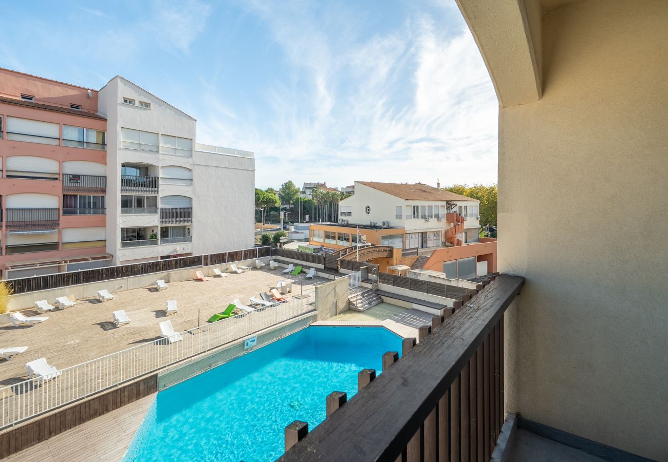 Studio à Agde - Studio coquet 2 pers, vue piscine, balcon 