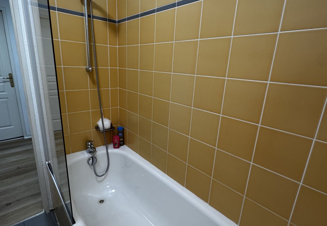 Appartement à Grasse - Appartement lumineux 4 pers, avec balcon