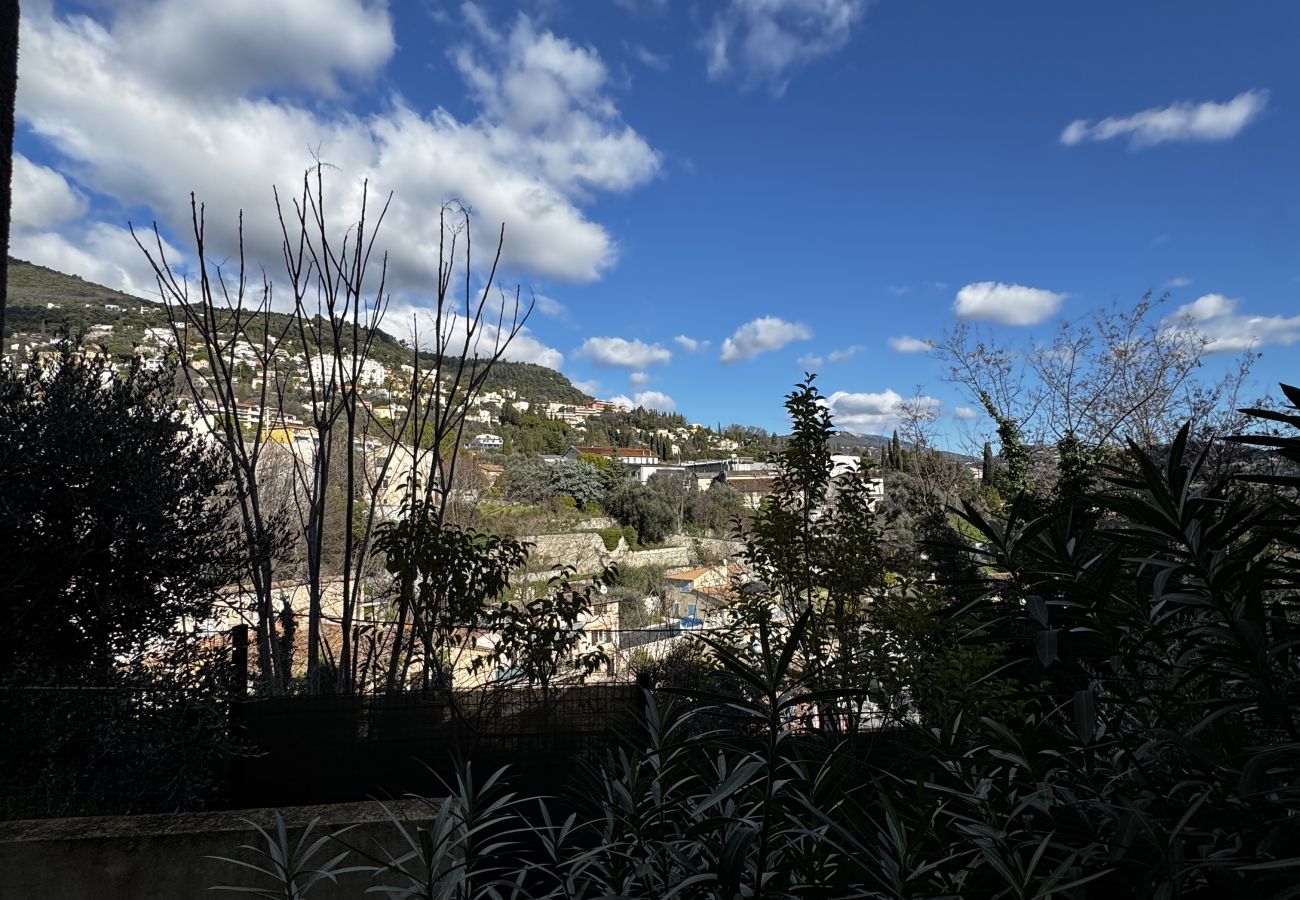 Appartement à Grasse - Appartement lumineux 4 pers, avec balcon