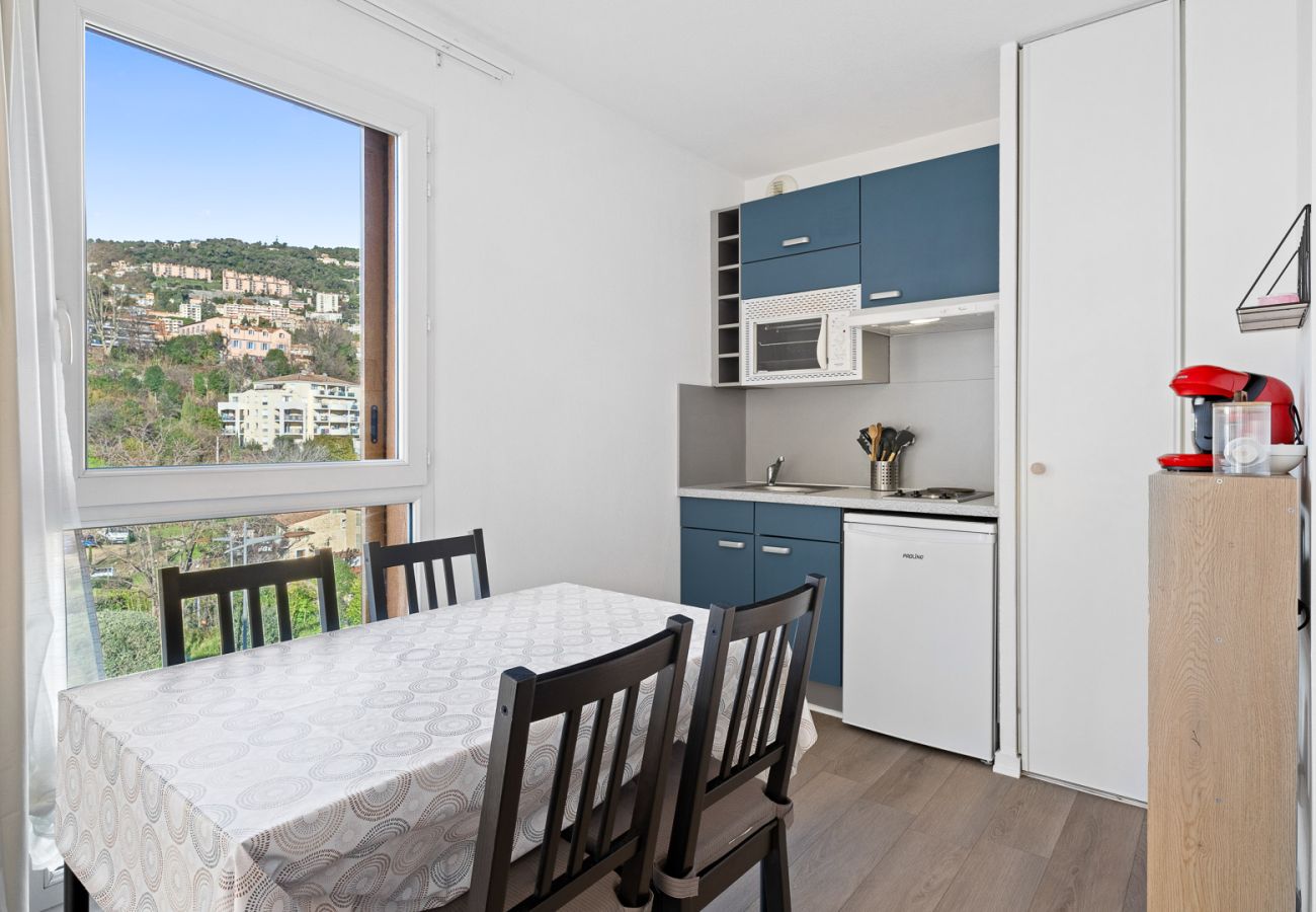 Appartement à Grasse - Charmant appartement 4 pers avec clim et balcon