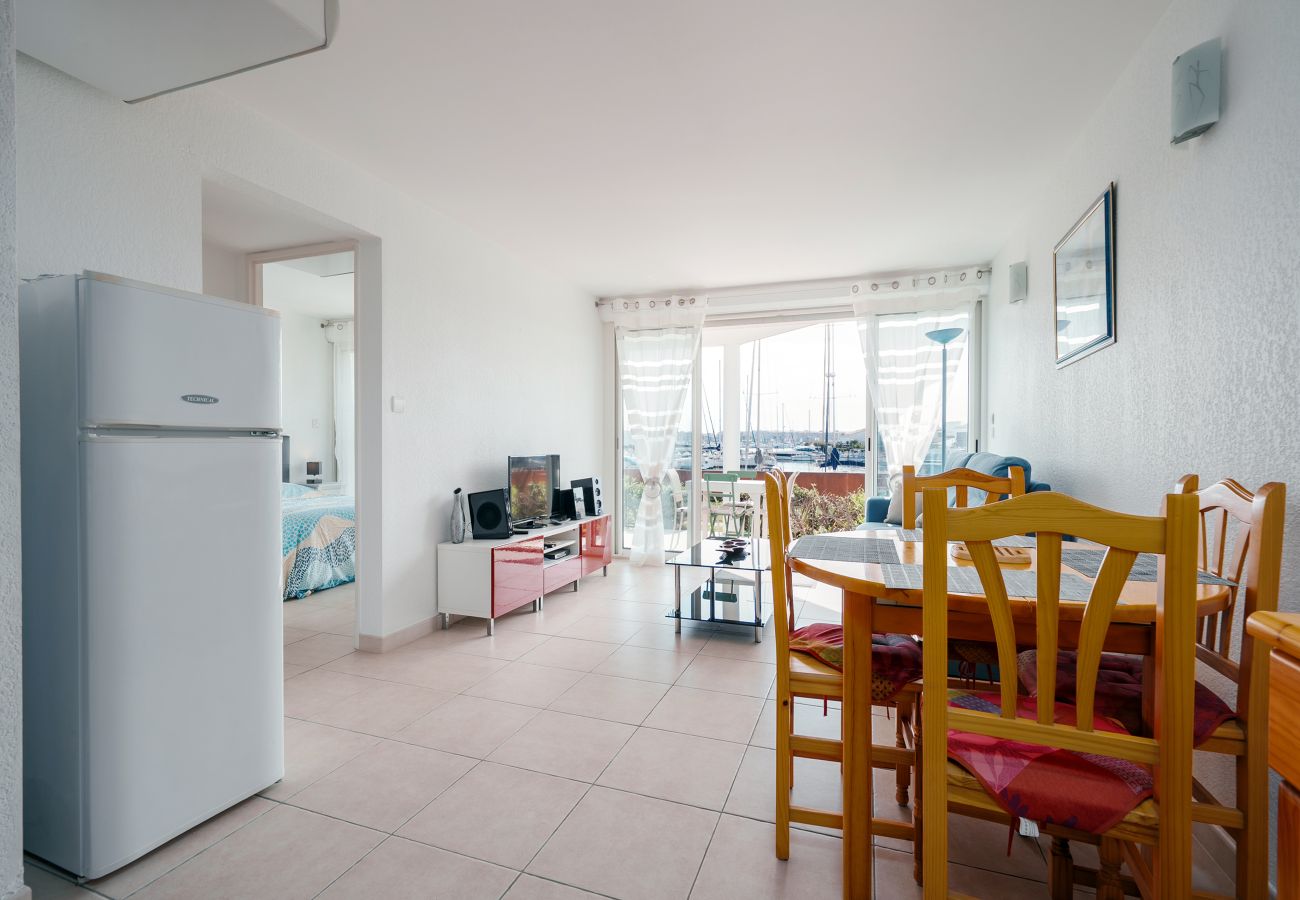 Appartement à Agde - Charmant appartement avec terrasse, 6 pers, vue sur le port