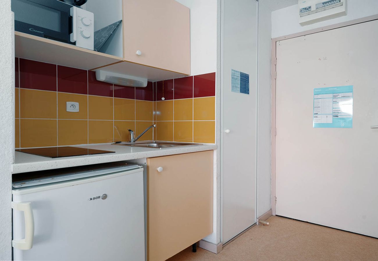 Studio à Agde - Petit studio 2 pers, proche des commodités 