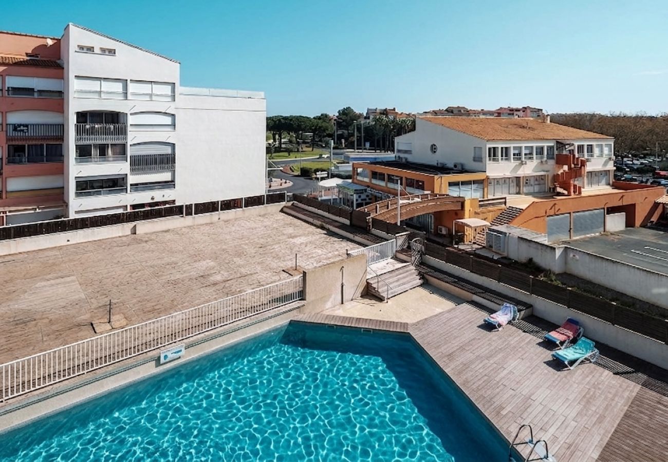 Studio à Agde - Petit studio 2 pers, proche des commodités 