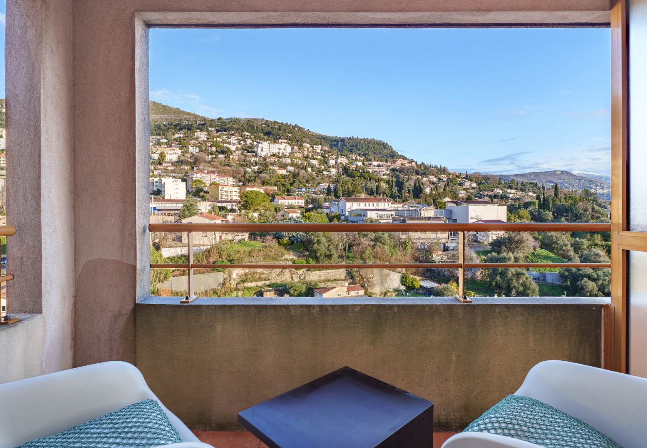 Appartement à Grasse - Appartement lumineux 4 pers, avec balcon, vue montagne