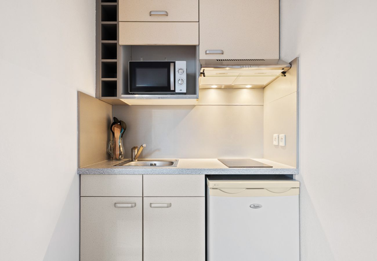 Appartement à Grasse - Appartement lumineux 4 pers, avec balcon, vue montagne