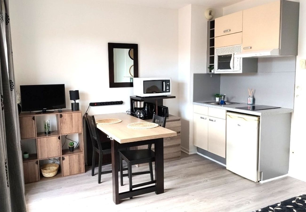 Studio à Grasse - Studio climatisé 2 pers proche des commerces 