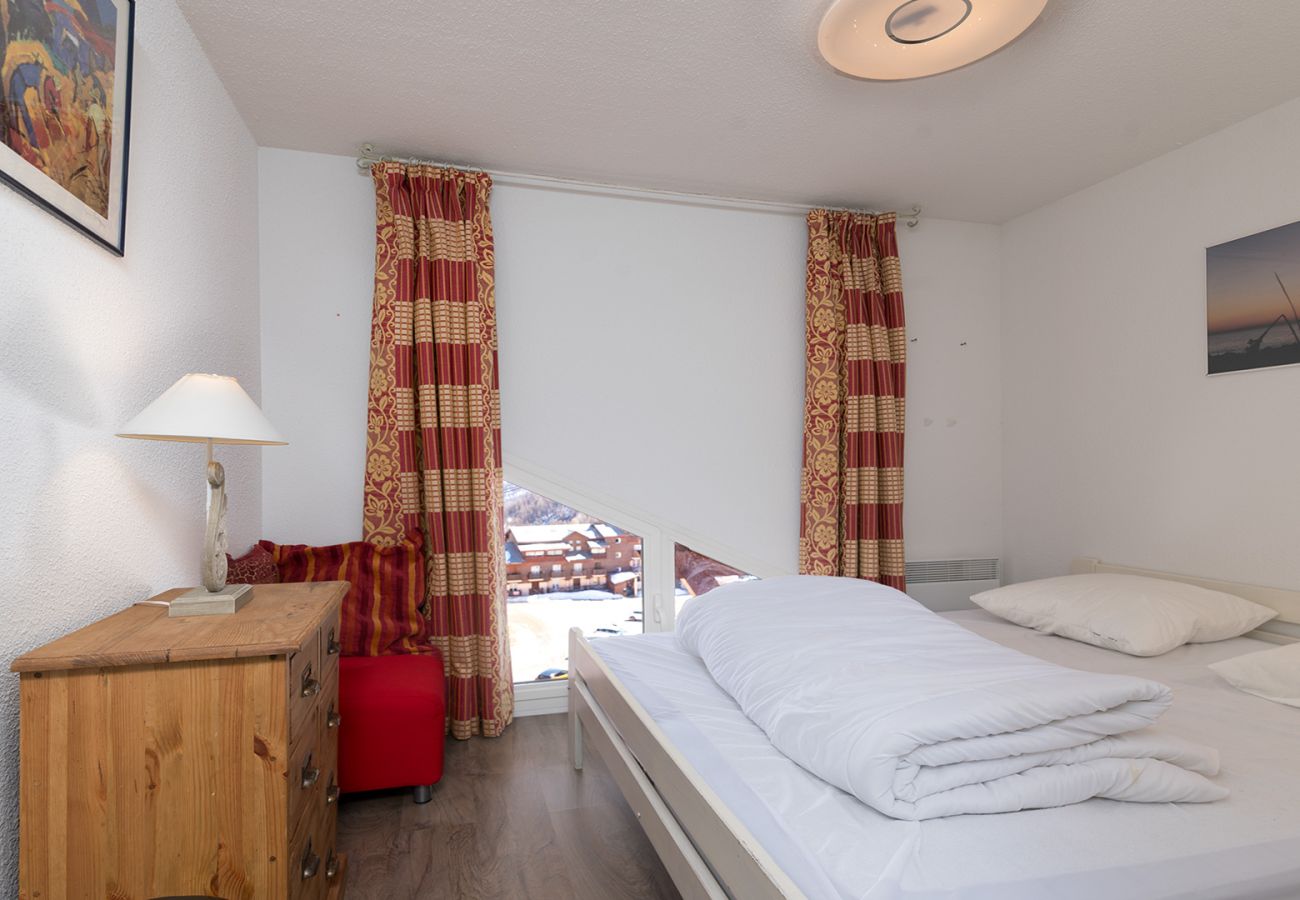 Appartement à Allos - Grand appartement Familial Duplex - skis aux pieds - 9 pers