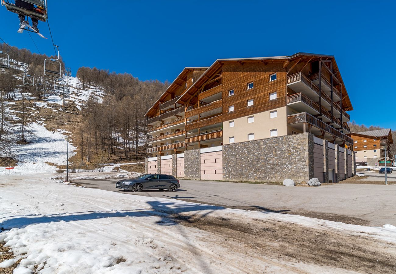 Appartement à Allos - Grand appartement Familial Duplex - skis aux pieds - 9 pers