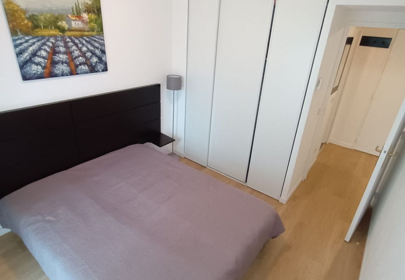 Appartement à Grasse - charmant appartement 4 pers avec terrasse et clim