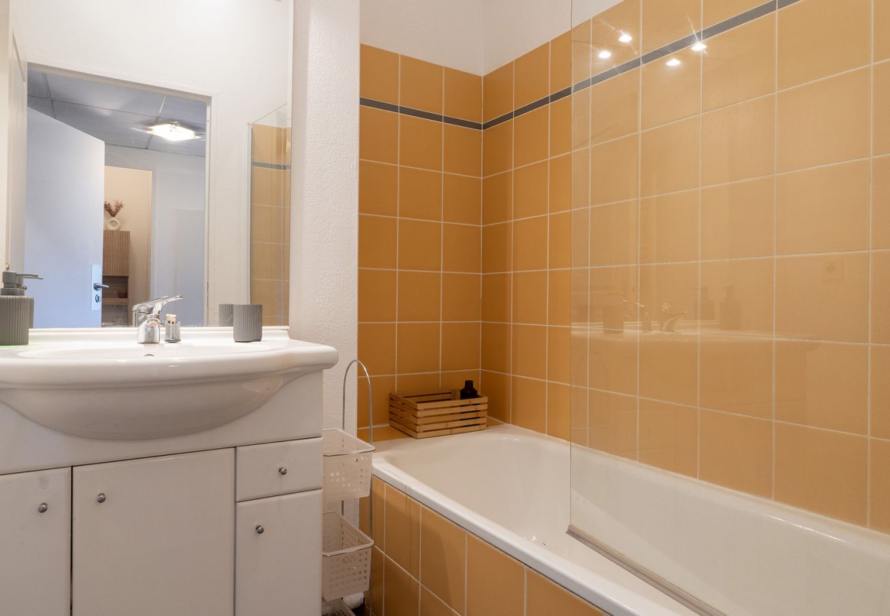 Appartement à Grasse - Appartement lumineux 4 personnes vue montagne