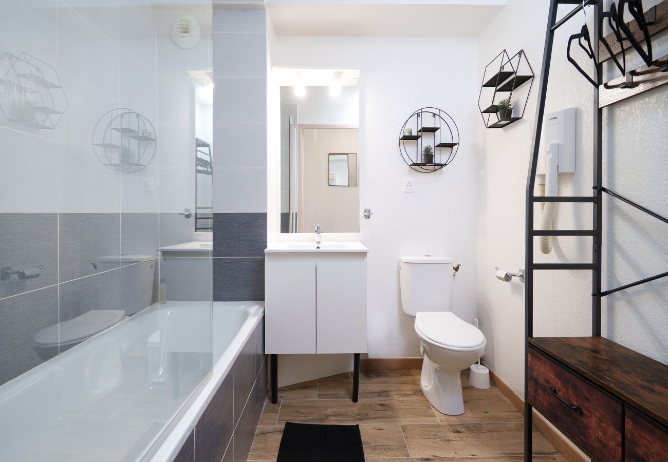 Studio à Agde - Beau studio 2 pers rénové proche de la mer