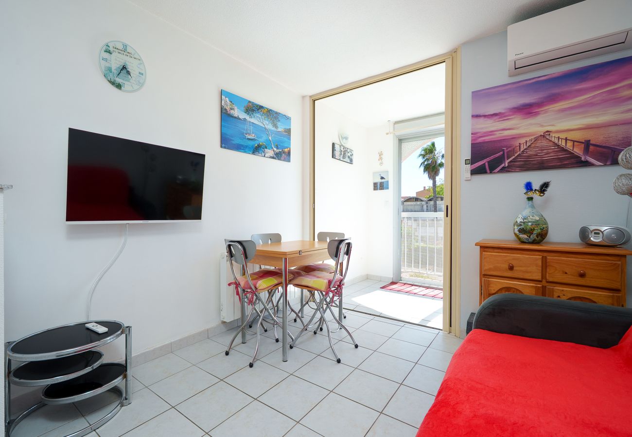 Appartement à Agde - Appartement climatisée à 300m de la plage, parking privé