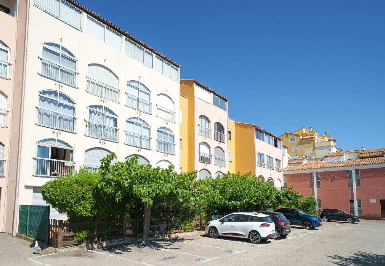 Appartement à Agde - Appartement climatisée à 300m de la plage, parking privé