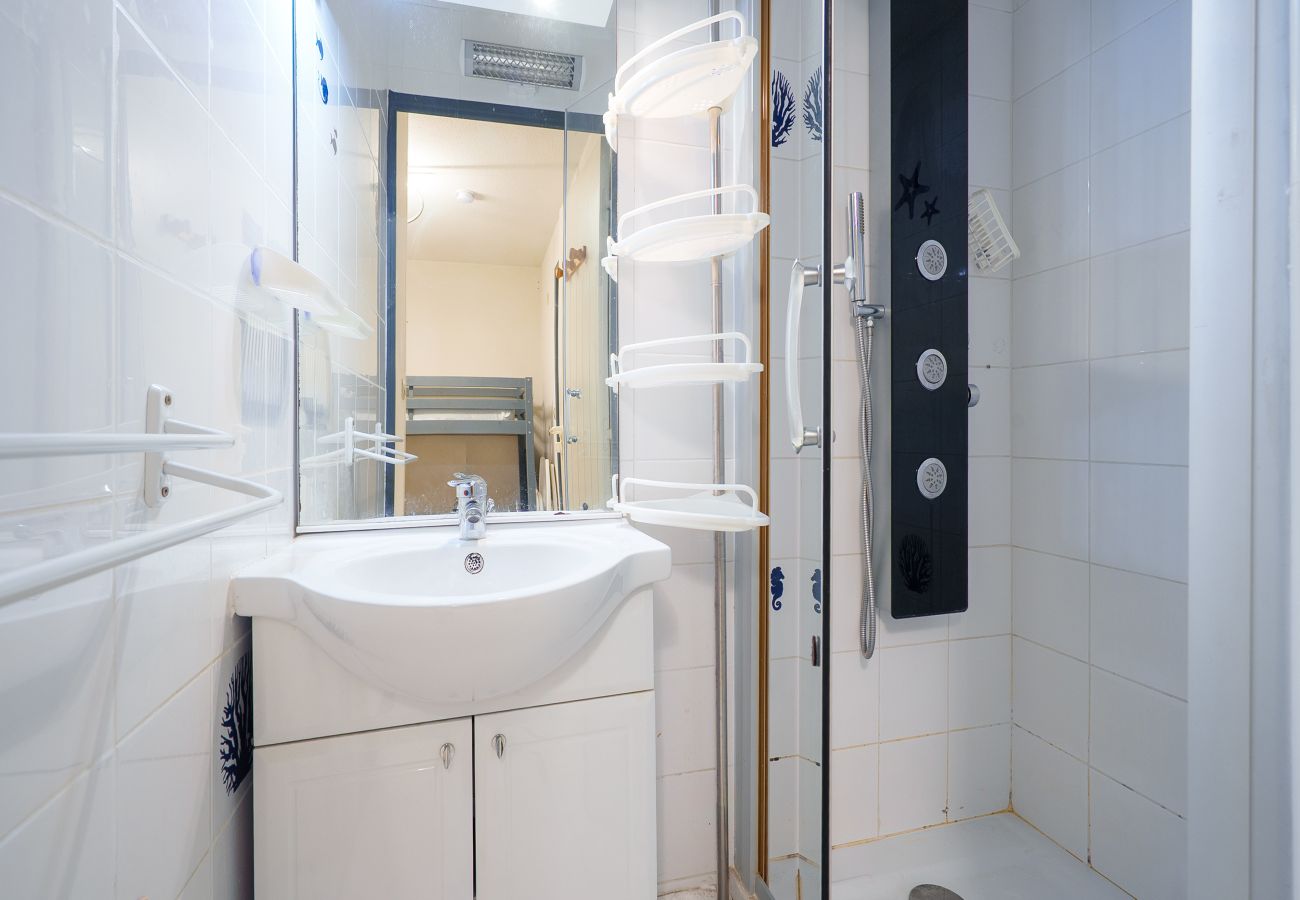 Appartement à Agde - Appartement cabine avec loggia vue mer